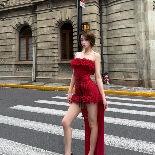 秋山桃的美女聊天室