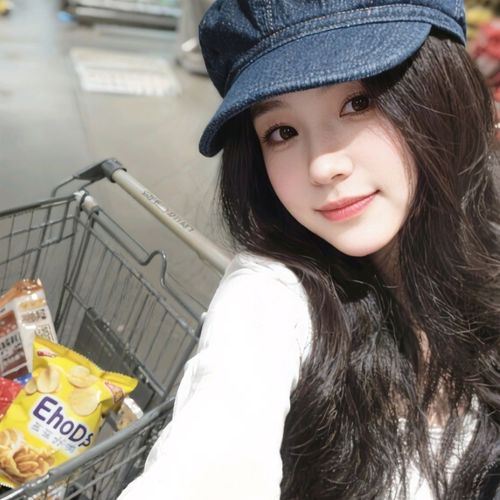 甄妮✌️好久不见～的美女聊天室