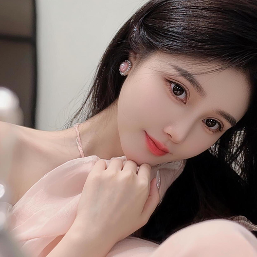 新人彤瑶-等一束光的美女聊天室