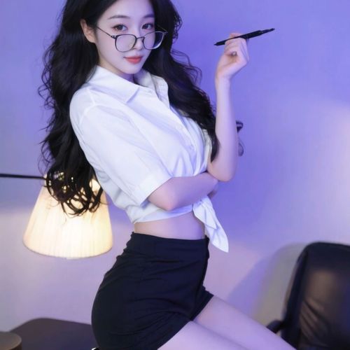 新人南溪～谢云间，财运霸气接升的美女聊天室