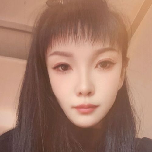 芊芊～在等你的美女聊天室