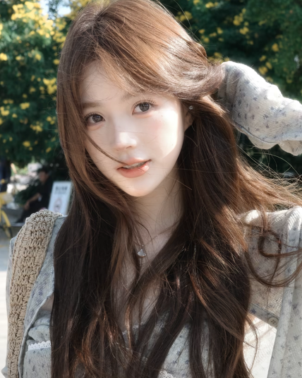 阳光朵朵-的美女聊天室