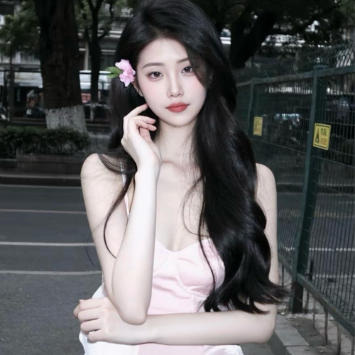 M、安逸女团的美女聊天室
