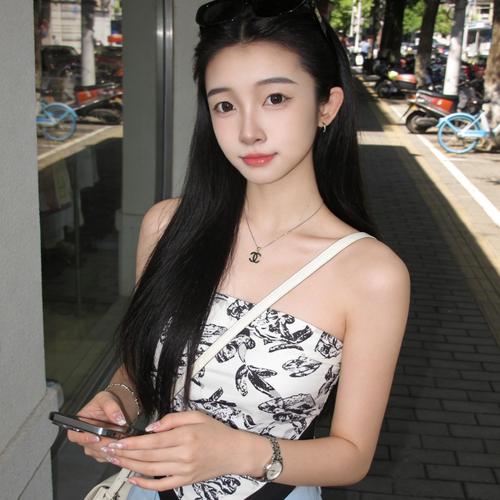 悦宝儿的美女聊天室
